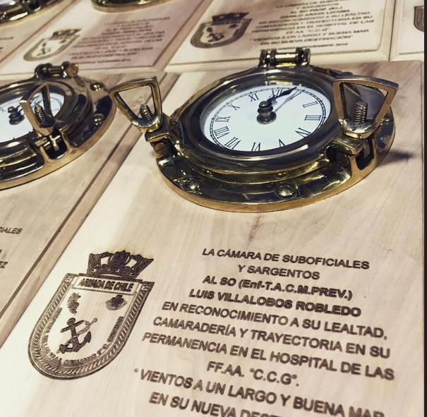 GALVANO CON CLARABOYA CON RELOJ